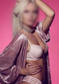 Mersin Merkez'deki Tutkulu Partner: Ekstra Servisli Escort Kız